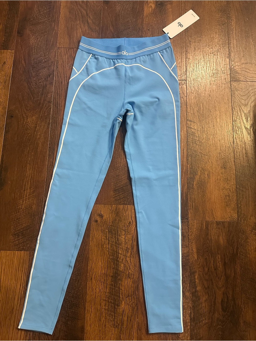 NWT - ALO Airbrush High Waisted Heart Throb leggings - M - Medium - Azure